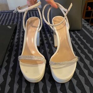 THE BEST WEDDING SHOES